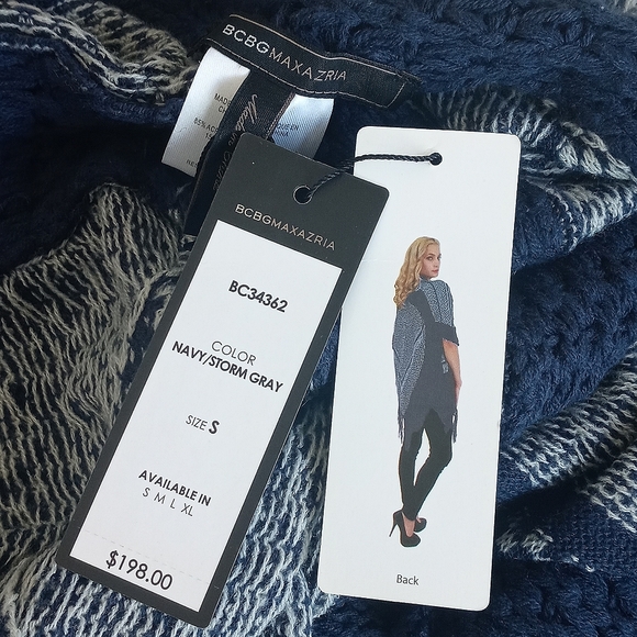 *Relisted* BCBGMaxAzria Nylon Blend Poncho/ Shrug Super Soft Original $198 - Picture 2 of 11